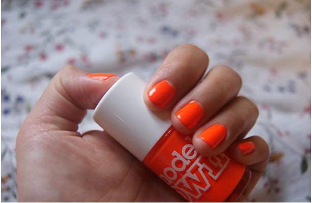 Bright orange Nail Paint